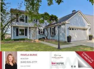 1415 Iris Ave, Carol Stream, IL 60188