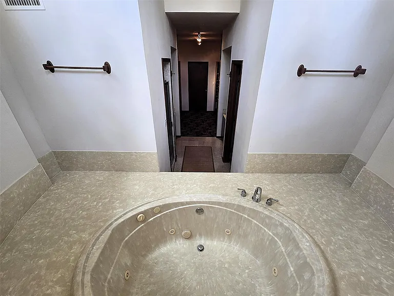 3231 Hemingway Dr — Photo 25