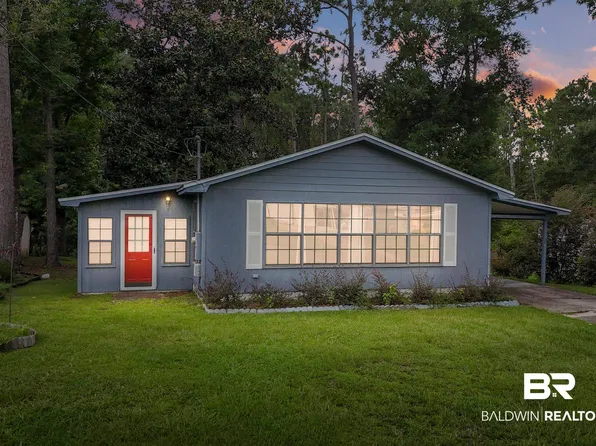 1222 Chagrin Dr, Lillian, AL 36549