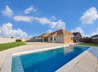9035 Bluestar Ln, Baytown, TX 77521