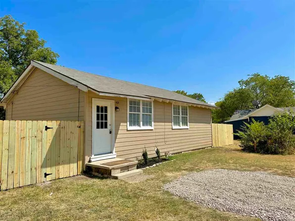 406 SW 6th St, Cache, OK 73527