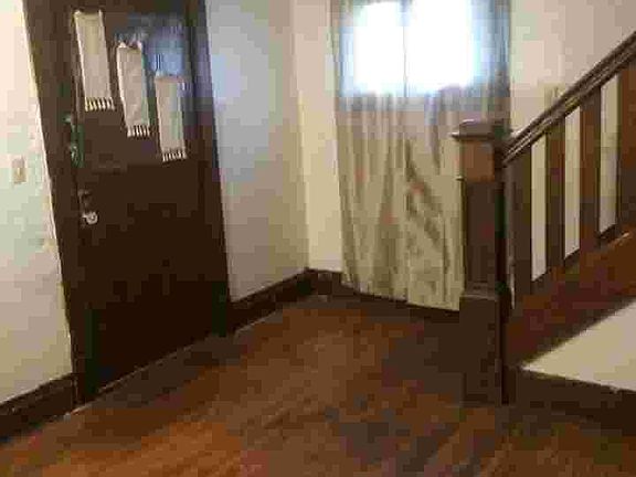 3rd image of 127 Shirley Ave