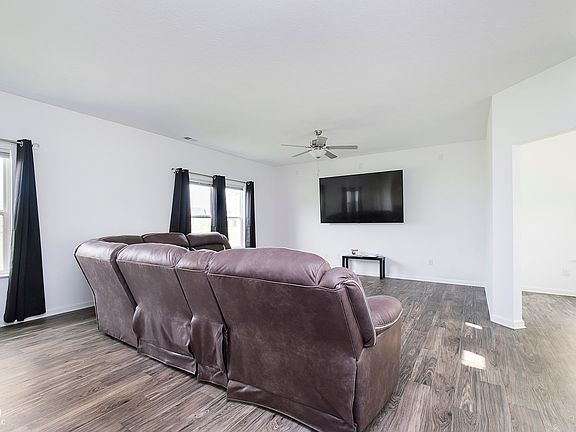 4th image of 5844 Cherrywood Ln