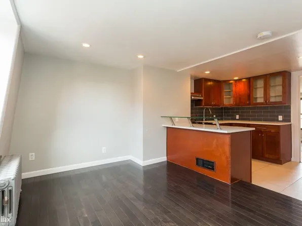 151 Smith St, Brooklyn, NY 11201