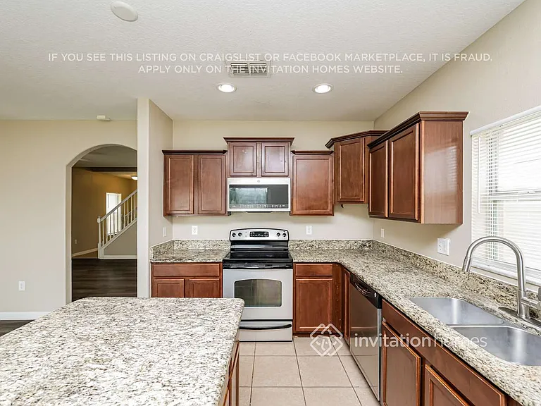 1047 Seminole Sky Dr — Photo 7