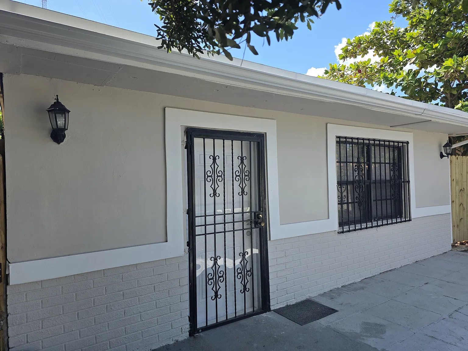 3 bed, $2,550 — Photo 2