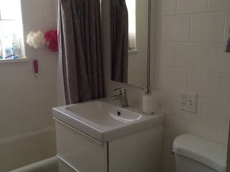 5349 N Paulina St #1 — Photo 6