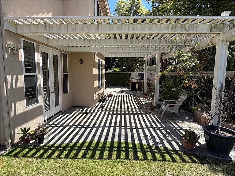 7056 Ashley Dr — Photo 21