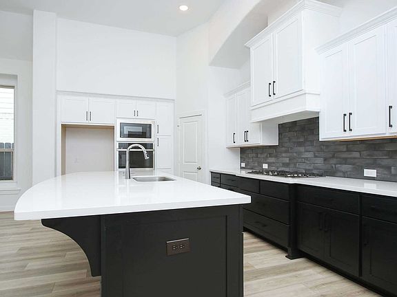 3rd image of 4214 Sage Glen Ln