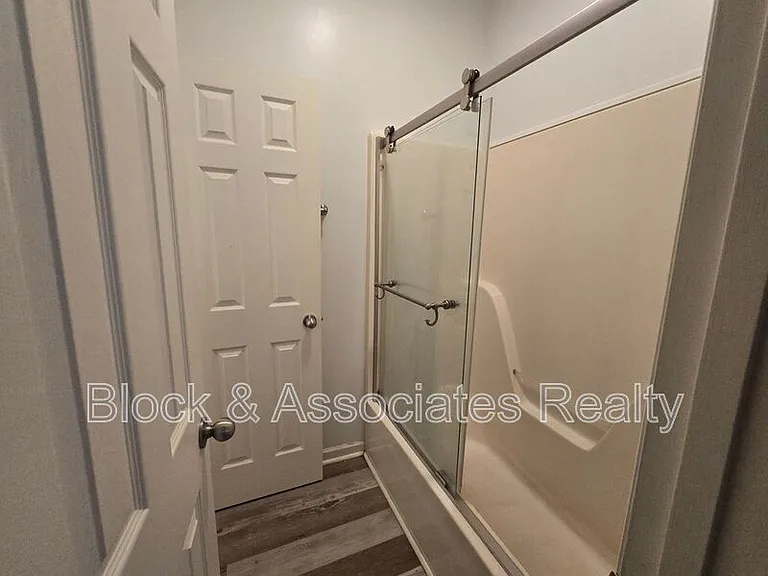 234 Davidson St — Photo 16