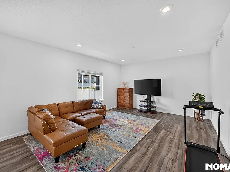 18274 Martinello Dr — Photo 10