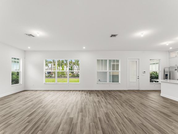 5th image of 860 SW Newfield Avenue