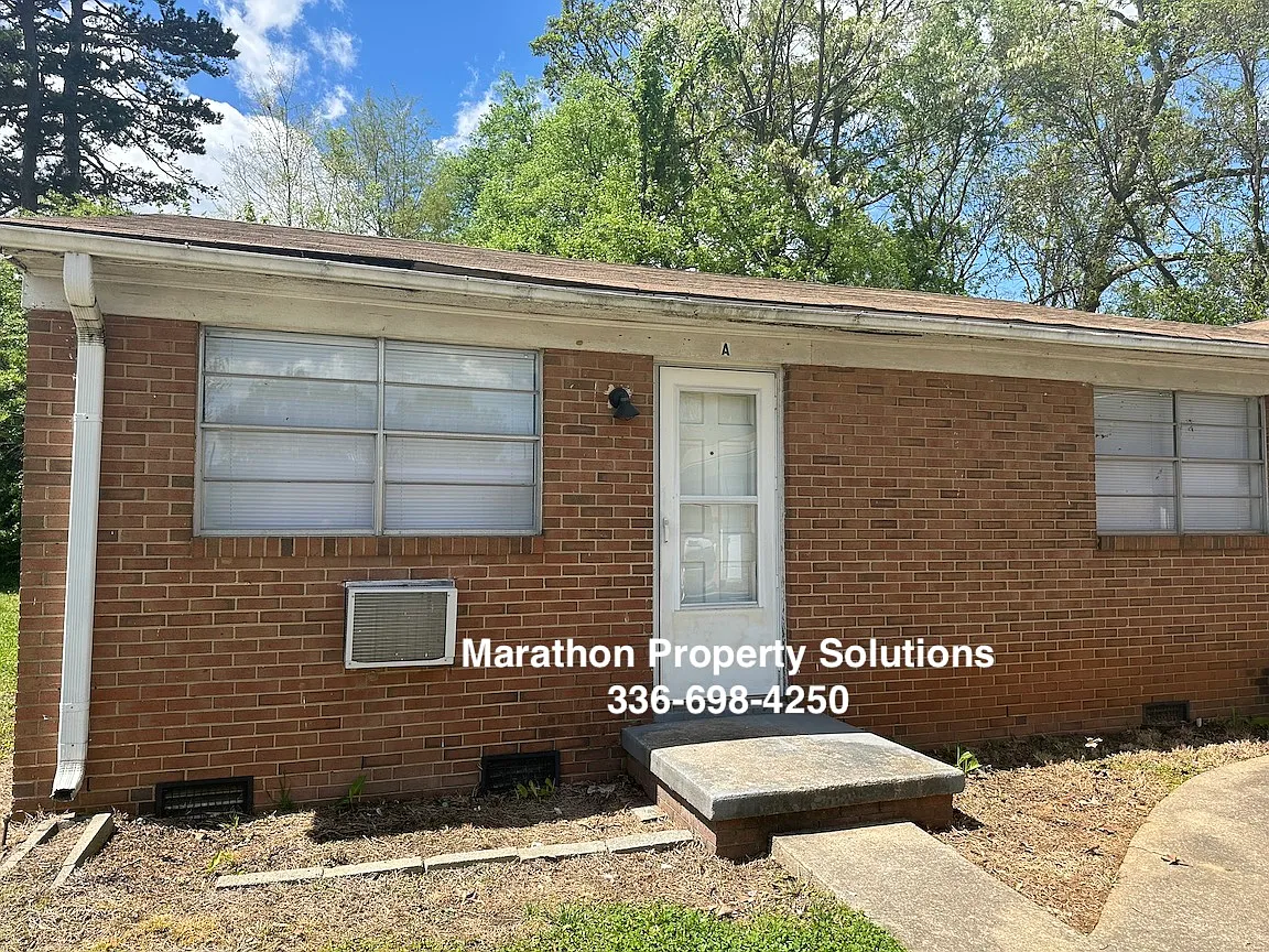 2 bed, 720 sqft, $750 — Photo 1