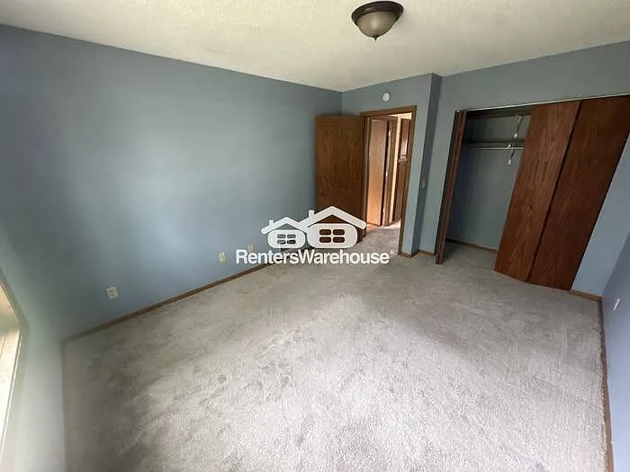 301 Kathy Ln NE — Photo 10