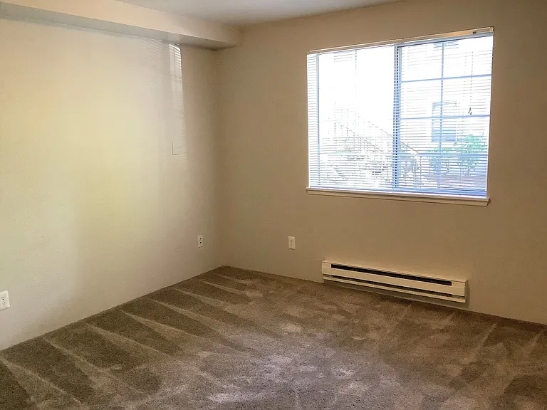 Foster Commons — Photo 11