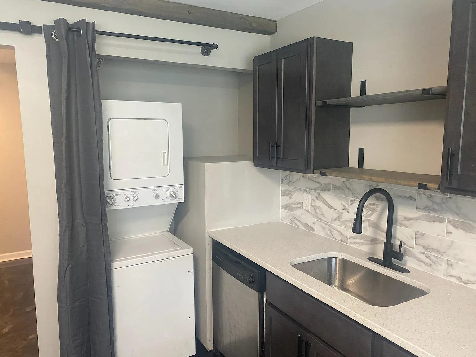 1 bed, 450 sqft, $1,159 — Photo 3