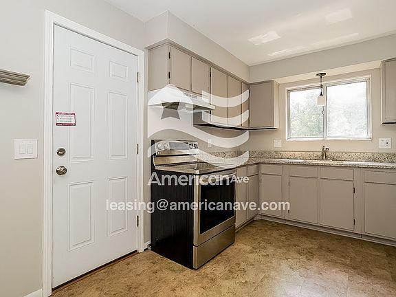 1577293_005_kitchen_5.jpg
