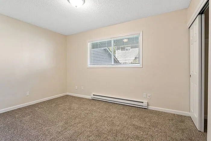 16540 NE Glisan St #29 — Photo 27