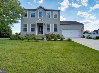 4 Bell Ln, Burlington, NJ 08016