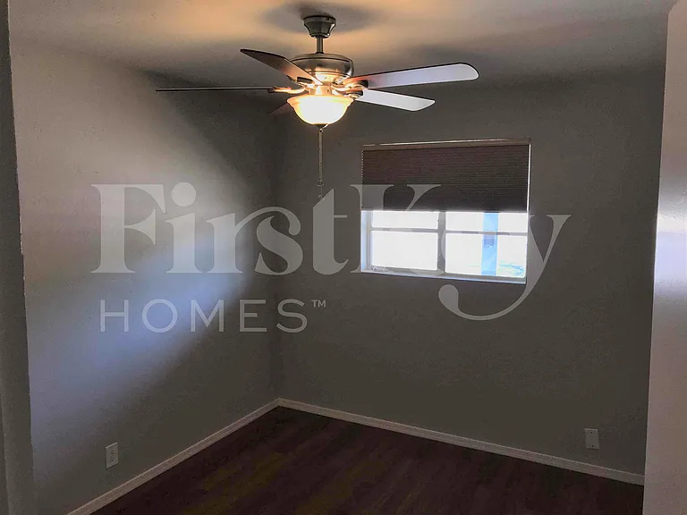 1205 W Highland Ave — Photo 14