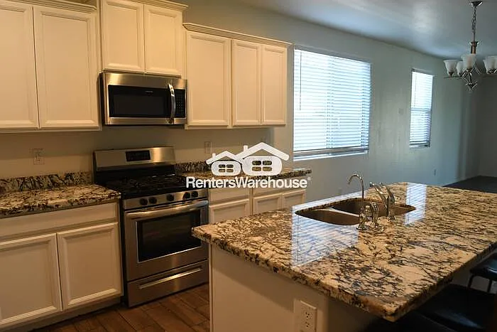 12480 N 174th Ln — Photo 4