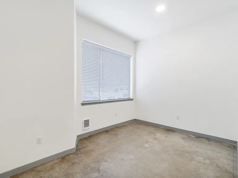 Serenity Apartments — Photo 122