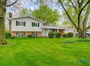 30365 Bates Rd, Perrysburg, OH 43551