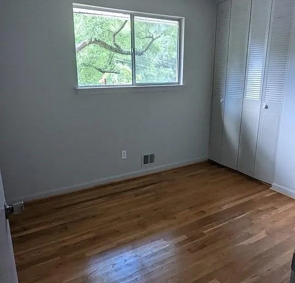 8634 Cromwell Dr — Photo 12