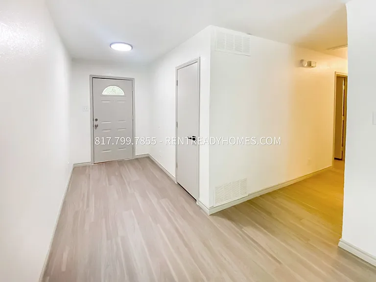 203 Shady Oaks Cir — Photo 8