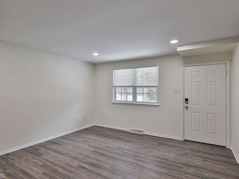 305 S Warminster Rd #B2 — Photo 27