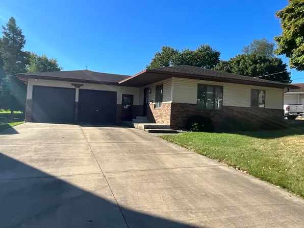 326 E Elm St, West Union, IA 52175