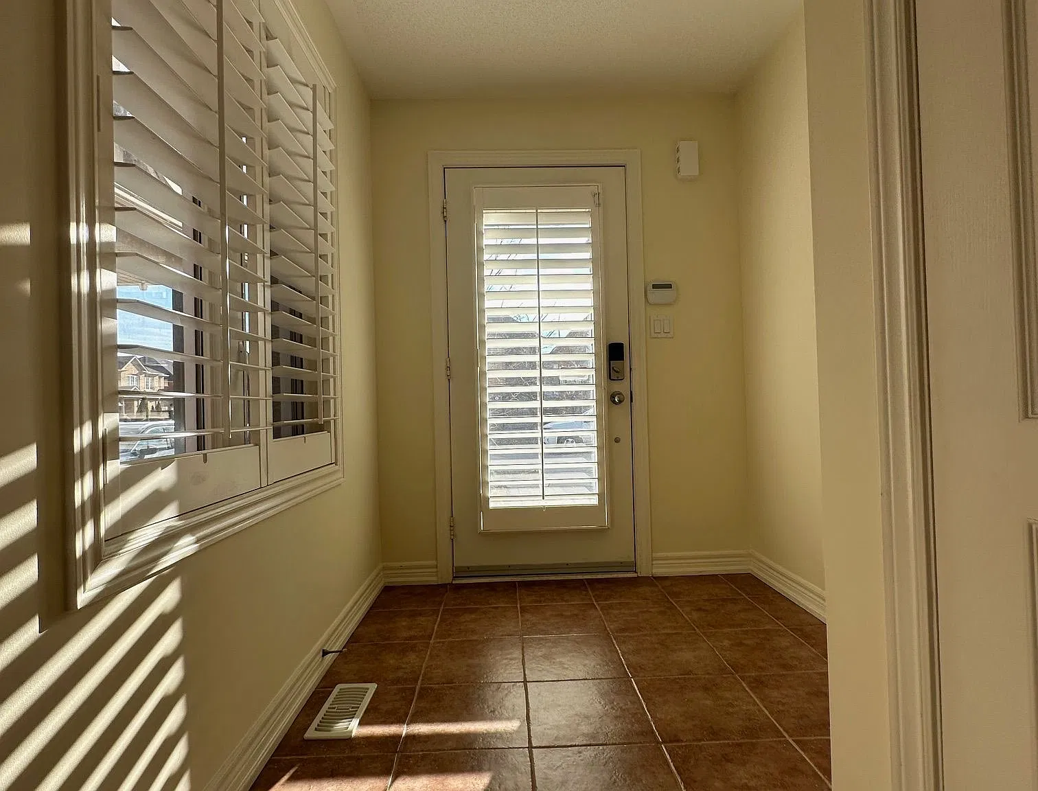 5 bed, $4,400 — Photo 3