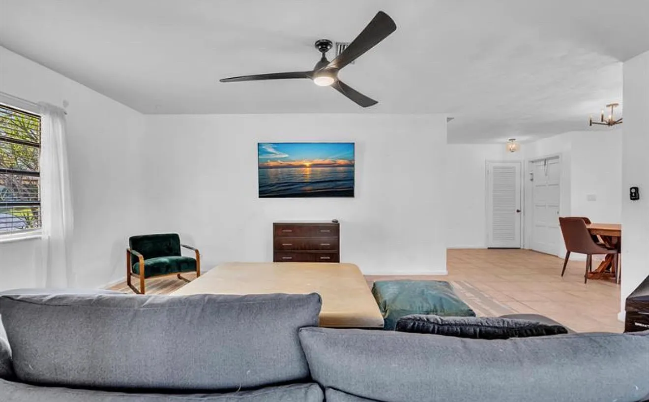 2 bed, $2,435 — Photo 2