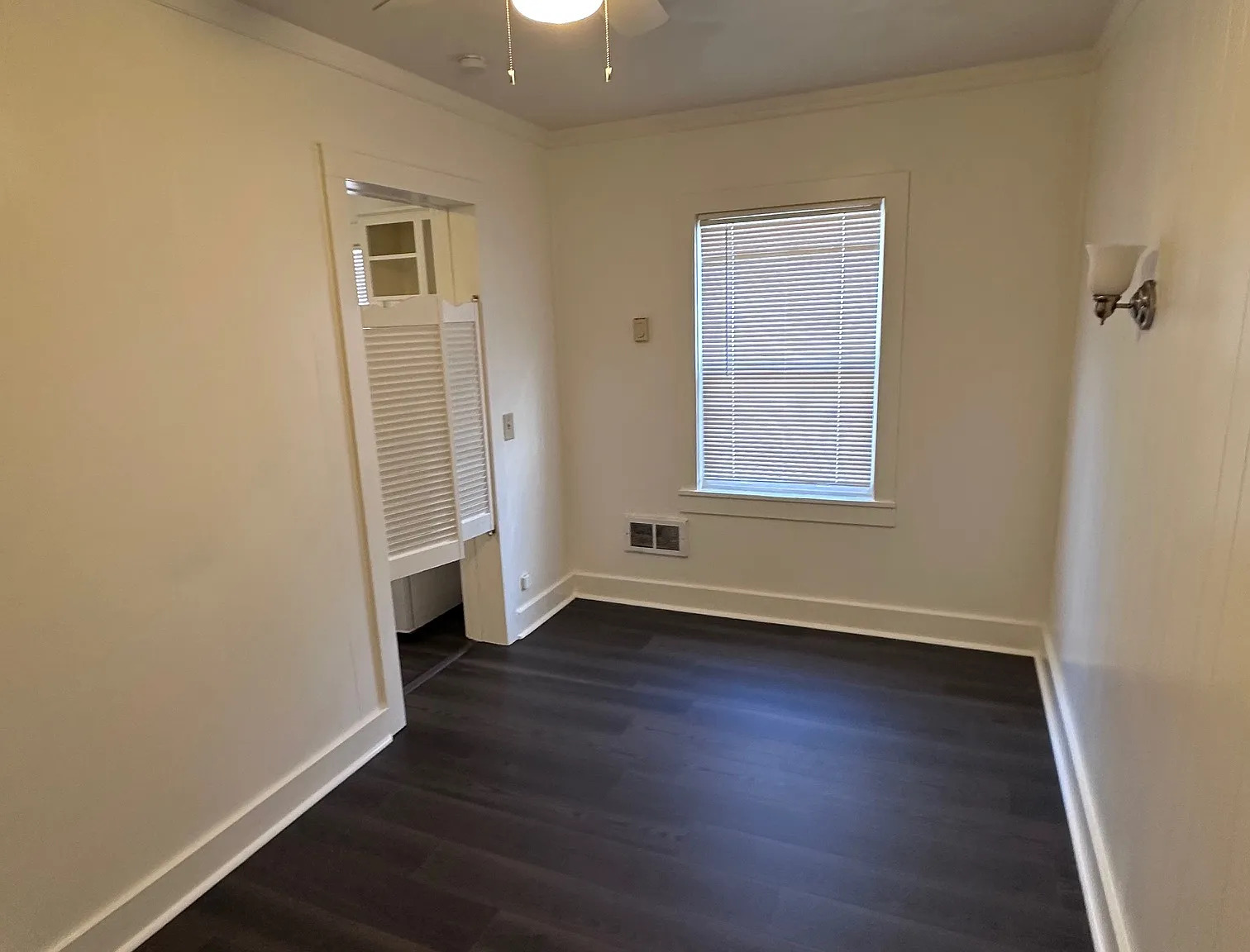 Olympia Court Apartments — Photo 4