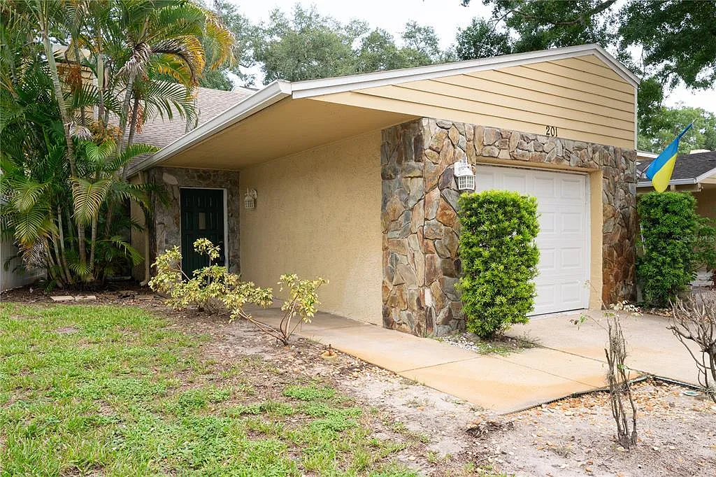 2 bed, 2.0 bath, 1180 sqft, $2,500 — Photo 4