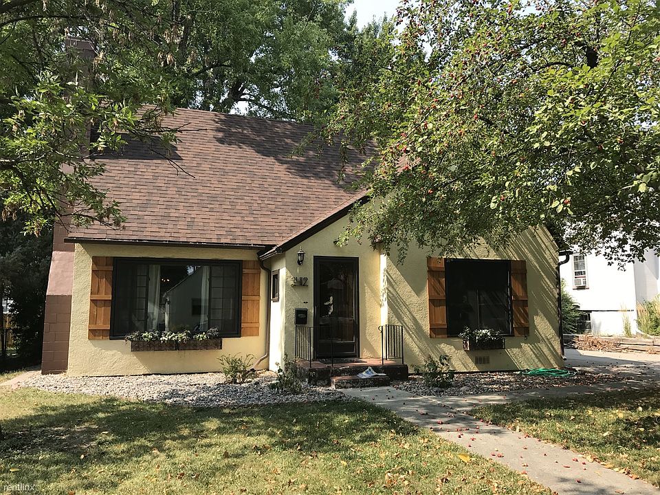 1st image of 2412 Pine St