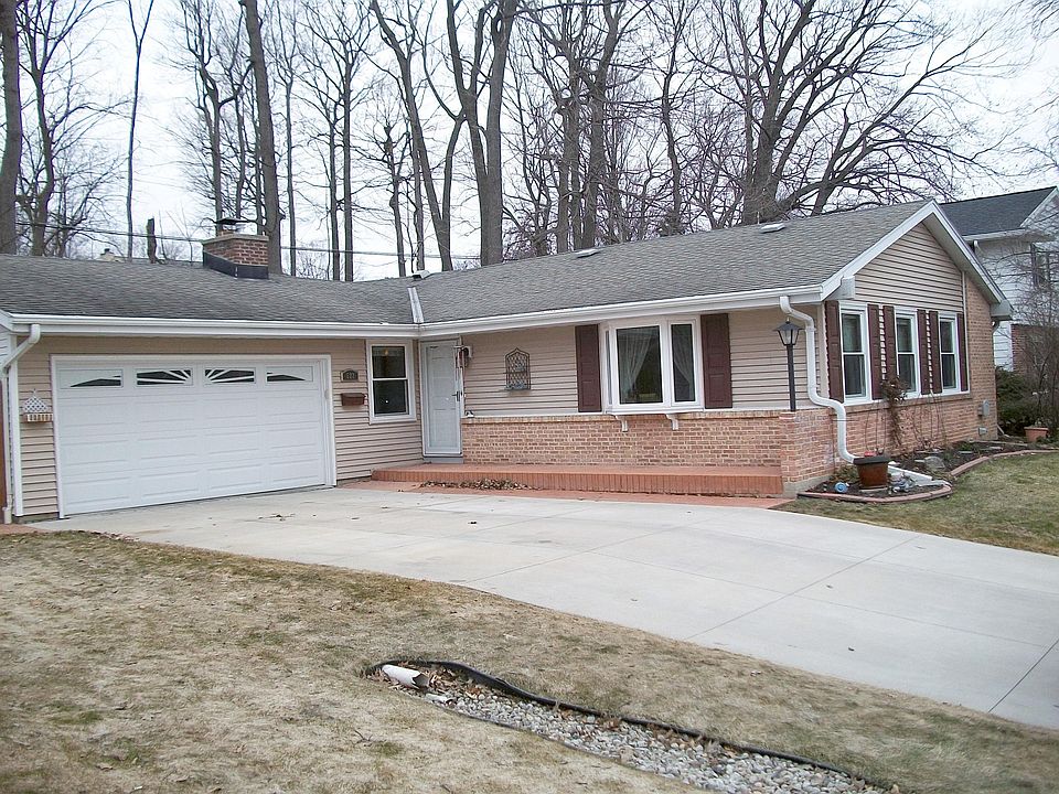 1st image of 622 N 18th Ave