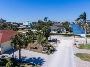 504 95th Ave N, Naples, FL 34108