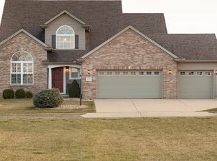 2010 W Castlemain Dr, Dunlap, IL 61525