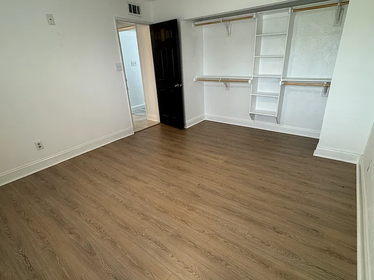 6012 Turner St — Photo 24