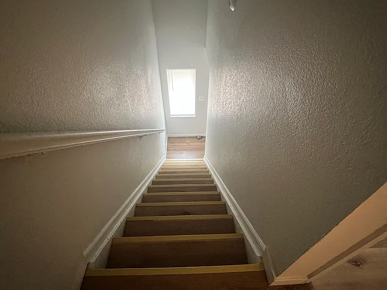 2099 S Bryant St — Photo 15