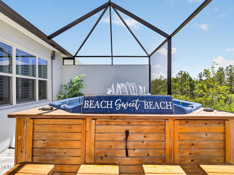 896 Coral Reef Way