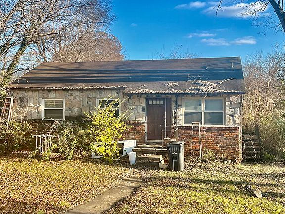 2nd image of 3028 Prentice Ave