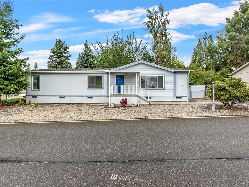 1st image of 17408 44th Avenue W