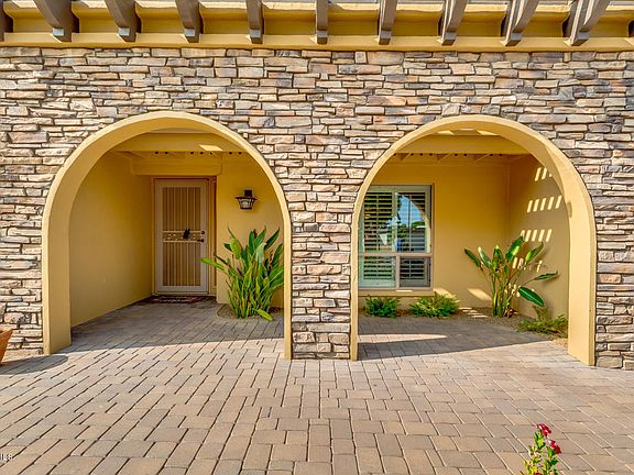 4th image of 2510 E Desert Cove Ave