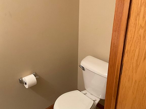 First floor 1/2 bath