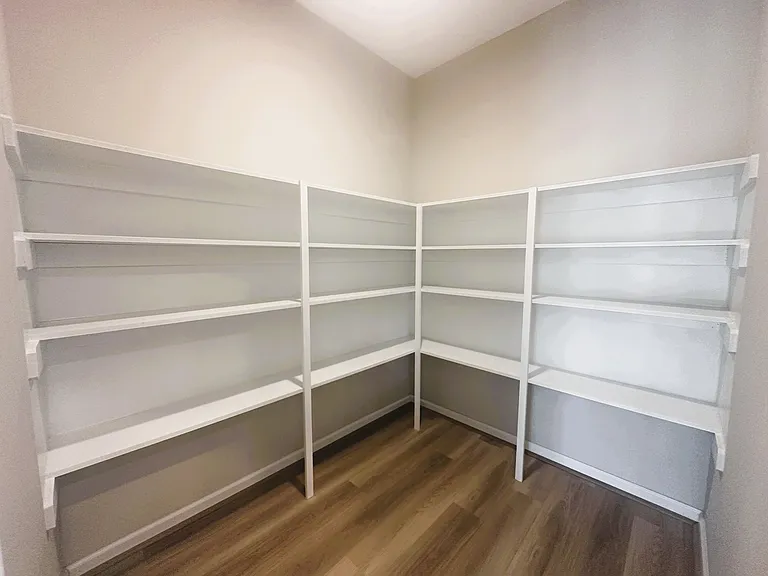Kitchen pantry