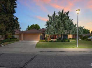 2904 Blackjack Oak Ln, Bakersfield, CA 93311