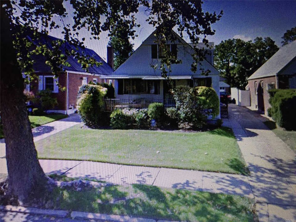 1st image of 4724 201st St