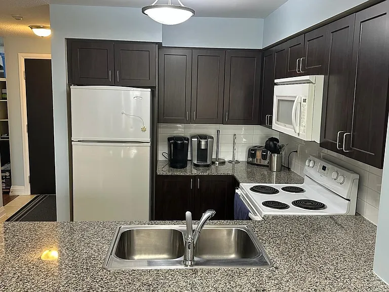 1070 Sheppard Ave W #410 — Photo 10